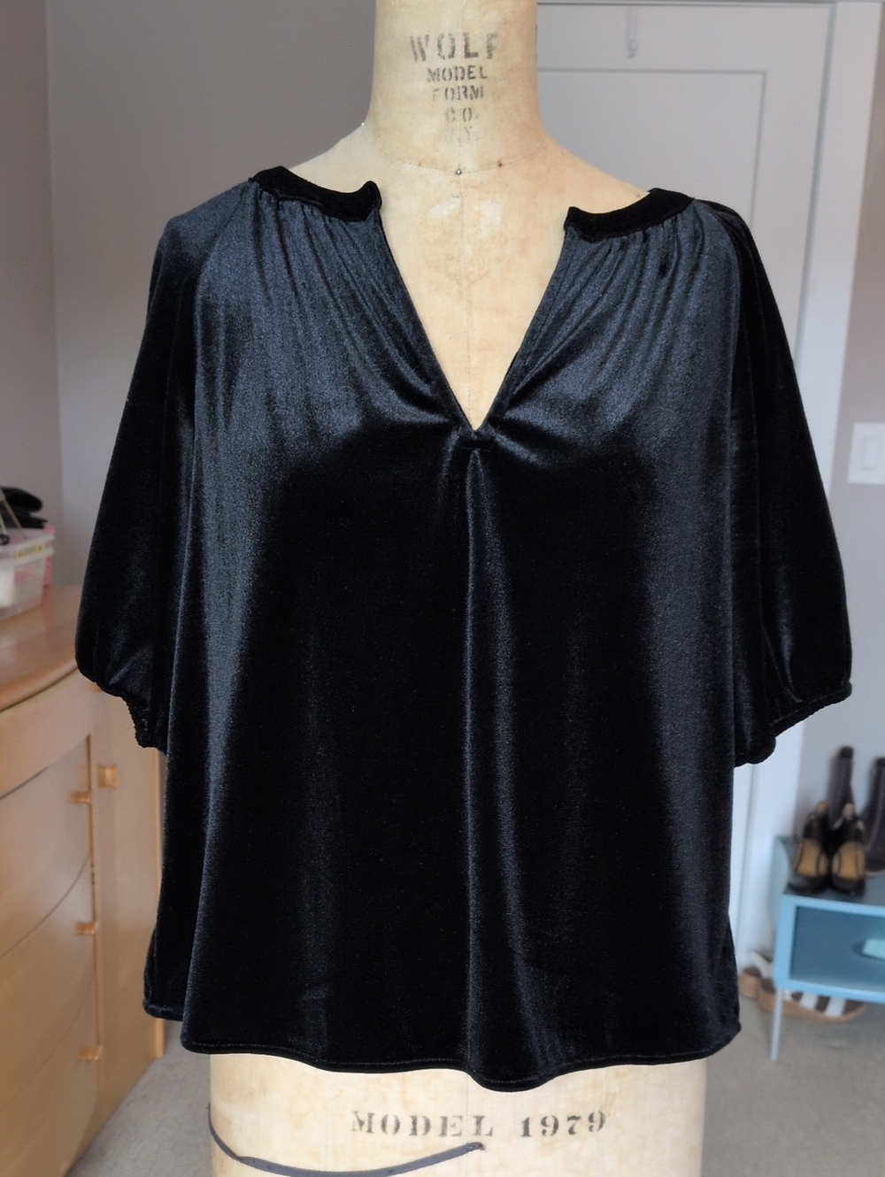 EUC GAP Black Velvet V-Neck Blouse